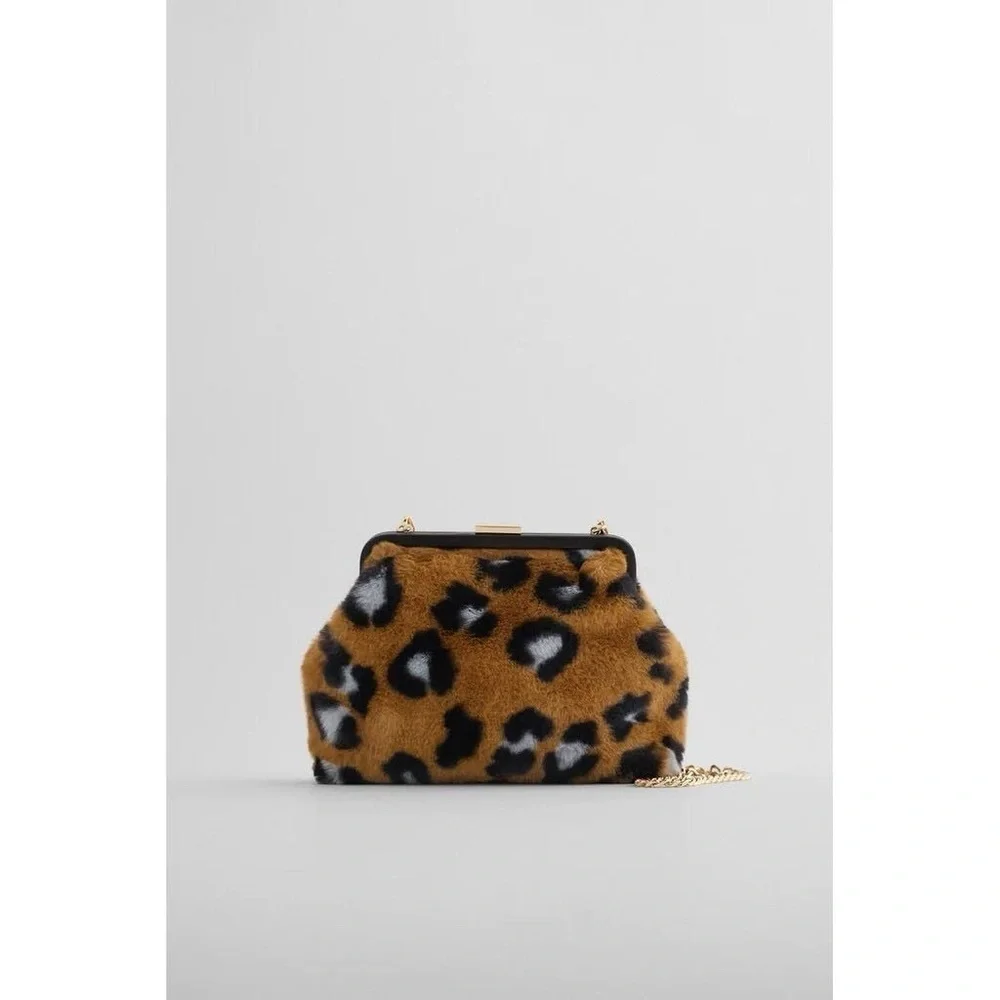 Zara Animan Print Sling Bag with Clasp - Picture 2 of 4